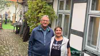 Martina Beinroth ist die 11.111. Besucherin im Heimatmuseum Warnemünde