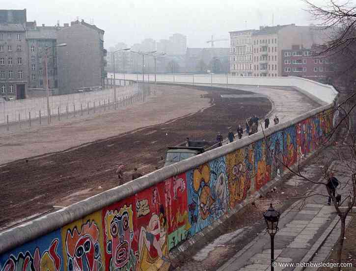 Marking the 34th Anniversary of the Fall of the Berlin Wall