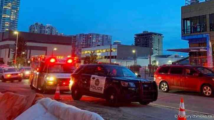 Police search for stolen Audi, suspect after rush-hour carjacking in southwest Calgary