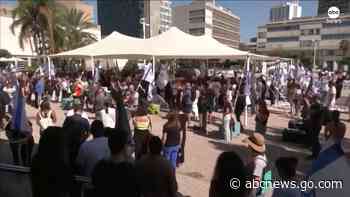 WATCH:  Moment of silence in Israel marks month since Hamas attack
