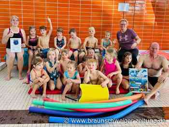 Vechelder Kinder machen das Mini-Schwimmabzeichen