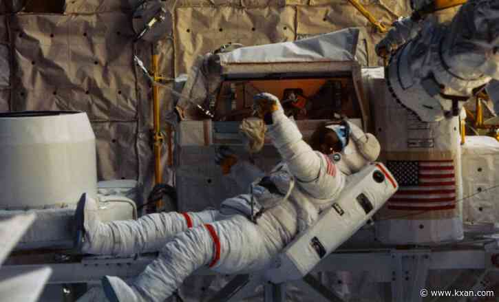 Austin author highlights lives of first American female astronauts