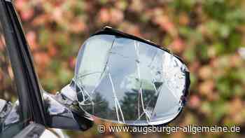 Streit eskaliert: Junger Mann schlägt Außenspiegel ab und fährt davon