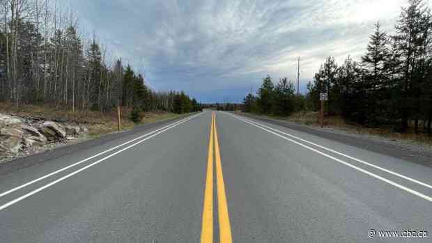 Northern Ontario MPP to introduce bill to make passing on solid double line illegal