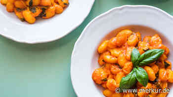 Das Beste aus Italien: Schnelle One-Pot-Gnocchi in cremiger Tomate-Mozzarella-Soße