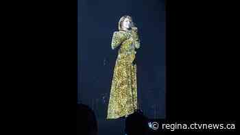 'Huge thank you': Shania Twain appreciative of Sask. town's hospitality following bus crash