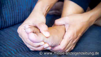 Zu viel Zucker im Blut: starker Durst und Schmerzen im Fuß deuten auf schlecht eingestellten Diabetes hin