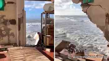 Ostia, dopo la mareggiata balneazione vietata davanti a 7 stabilimenti