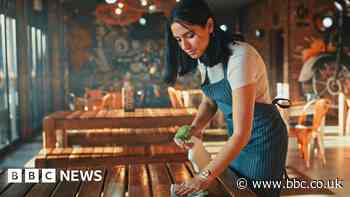 UK economy flatlines as higher interest rates bite