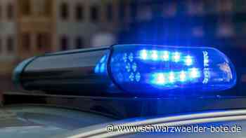 Alkohol am Steuer: Frau fährt mit Auto gegen Pfosten in Nagold