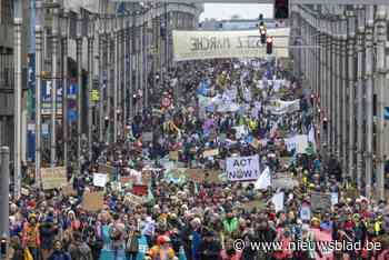 20.000 mensen lopen in Klimaatmars door Brussel, gebouw Europese Commissie met rode verf beklad: “Free Gaza”