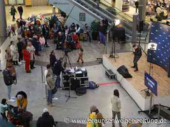 Talentshow in Wolfsburger City-Galerie mit DSDS-Sieger