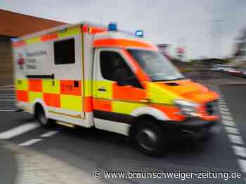 Wolfsburg: Auto fährt Frau an – 57-Jährige schwer verletzt