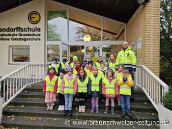 80 Wolfsburger Kinder legen ihr Fußgängerdiplom ab