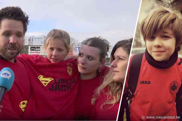 Voetbalclub eert Jack (11), die overleed na tragisch ongeval op speelplaats: “Het ontroert ons dat hij niet wordt vergeten”