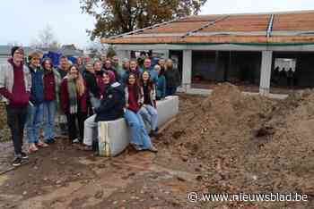 Scouts bouwen in sneltempo aan nieuw lokaal: “We recupereren bouwmaterialen van het rusthuis”