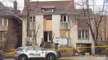 Man dead after fire in apparently vacant Forest Hill home, Toronto fire say