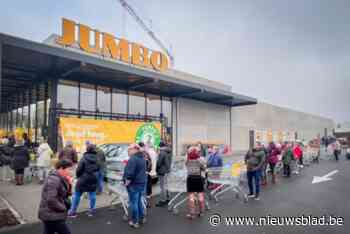 Nog voor opening van nieuwe Jumbo in Tessenderlo staat er al een lange rij enthousiastelingen