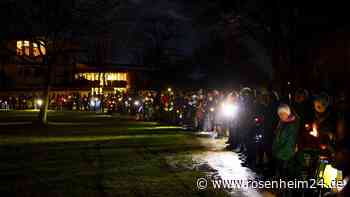 Lichterkette in Rott: 250 Menschen demonstrieren gegen Pläne für große Flüchtlingsunterkunft
