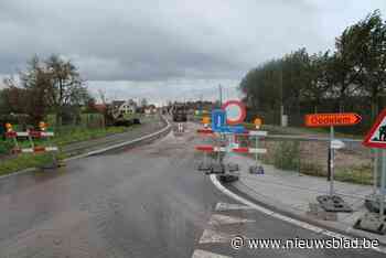 Rioleringswerken Vossenhol een derde afgewerkt: “Meteen ook fietspaden vernieuwen”