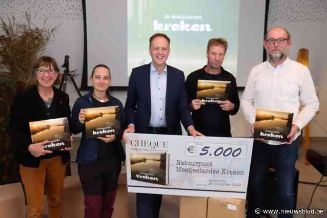 Boek over het Meetjeslandse Krekengebied officieel voorgesteld: “Initiatiefnemers schenken vijfduizend euro aan Natuurpunt”