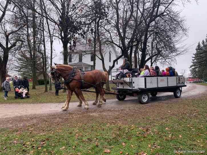 Salomon Farm Park rings in holidays with horse-drawn wagon