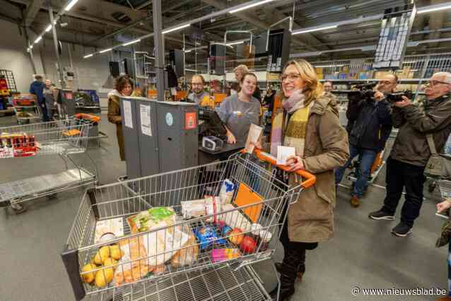 OCMW-voorzitters winkelen met strikt budget van 25 euro: “Ik begrijp dat je hier doodmoe en wat moedeloos van wordt”