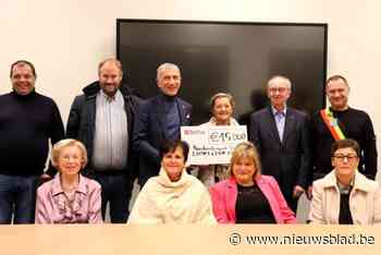 Lions Tienen geeft mooie cheque aan Kankersteunpunt