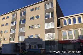 Brandweer rukt uit voor rokende pot op het vuur