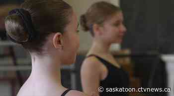Saskatoon sisters share the stage in Royal Winnipeg Ballet's 'The Nutcracker'