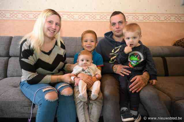 Inzamelactie gestart voor kleine Roxanya: “Nooit iets gemerkt op echo’s, nu wacht baby op zware operaties aan hartje en nekwervel”