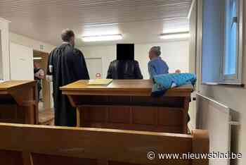 Celstraf met uitstel voor hysterische vrouw die agenten te lijf gaat