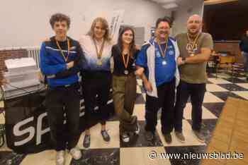 Enid (19) werd Belgisch kampioen zwemmen in open water: “Ze is uit het juiste hout gesneden”