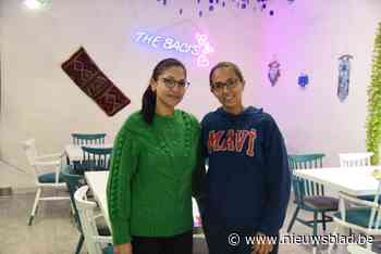 Zussen Menekse (45) en Çidem (34) openen ontbijt- en brunchresto The Baci’s: “Wie de zon zoekt, komt gewoon bij ons binnen”