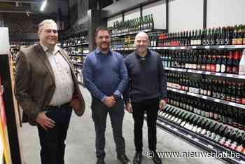 Pede Drinks opent zesde vestiging in Aalter met indrukwekkend assortiment én bekend gezicht