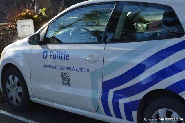 Rijden onder invloed, gsm’en achter het stuur en één gezocht persoon opgepakt: politiezone Wetteren-Laarne-Wichelen houdt grootschalige controles
