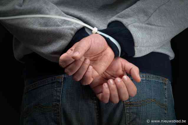 Dertiger riskeert celstraf voor gijzeling vriend: “Bloedspatten, kabelbinders en tape gevonden”