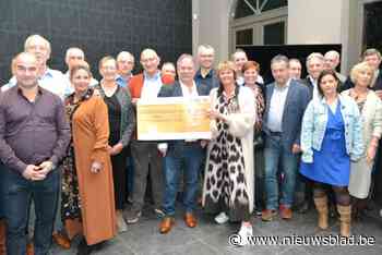 23ste Mollenrit  schenkt 24.000 euro aan Help Brandwonden Kids