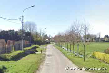 Woning in Zevergem onbewoonbaar na uitslaande brand, brandweer moet tijdlang nablussen