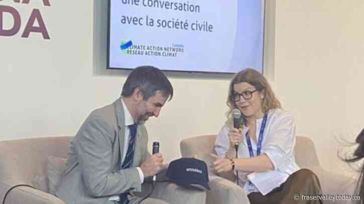 Canada’s climate lobby pushes for oil, gas emissions cap with fashion statement