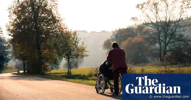 Third of UK carers with poor mental health have thoughts of suicide, survey finds