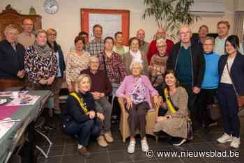 Marcella smult taart op 103de verjaardag: “Eén dag per keer, zo raak je zo oud”