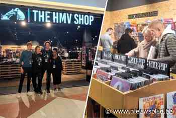 Vinylfans en anglofielen op de afspraak bij opening eerste HMV buiten Verenigd Koninkrijk: “Wat een aanbod!”