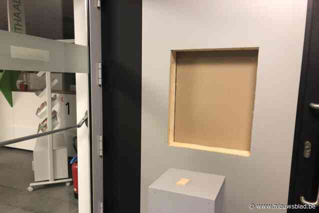 Kuurne installeert geldautomaat in gemeentehuis: “Komen hiermee tegemoet aan vraag van oudere inwoners”