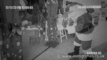 Santa adds finishing touches to Ealing Broadway grotto