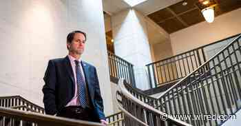 US Lawmakers Want to Use a Powerful Spy Tool on Immigrants and Their Families