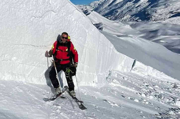 French Ski Patrollers Trigger Imposing Avalanche