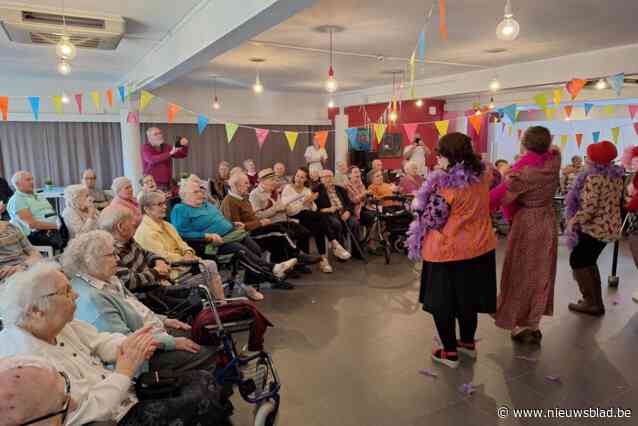 Personeel Vander Stokken doet bewoners schateren met imitatie van bekende sterren