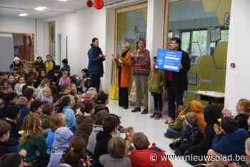 Dikke cheque voor scholen die strijden tegen zwerfvuil