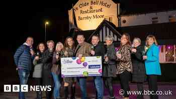 Retford pub staff celebrate Christmas £1m lottery win